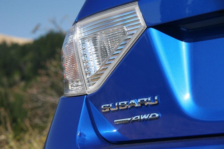  Subaru Impreza WRX 2011 года  (фото 26 из 39)